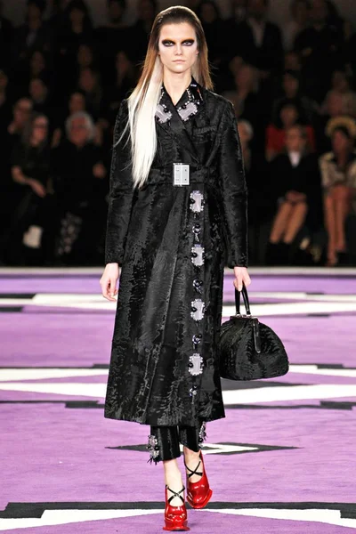 Look 33